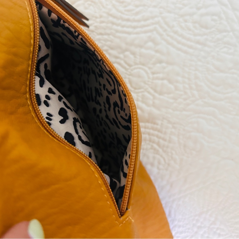 GUC - Jessica Simpson Mustard Yellow Leather Tote with Branded Charm - Picture 8 of 15